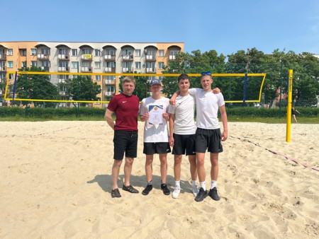 III MIEJSCE W FINALE POWIATU BIALSKIEGO IGRZYSK MŁODZIEŻY SZKOLNEJ W SIATKÓWCE PLAŻOWEJ, BIAŁA PODLASKA, 05.06.2025